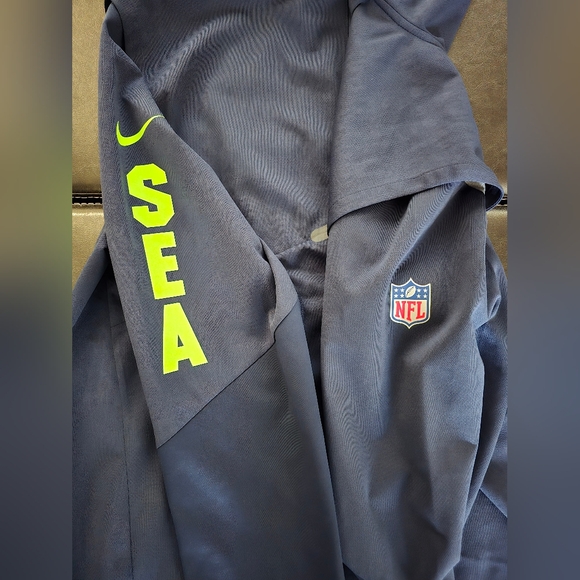 Seattle Seahawks Nike Sideline Alpha Fly Performance Half-Zip Pullover Jacket - Picture 6 of 9